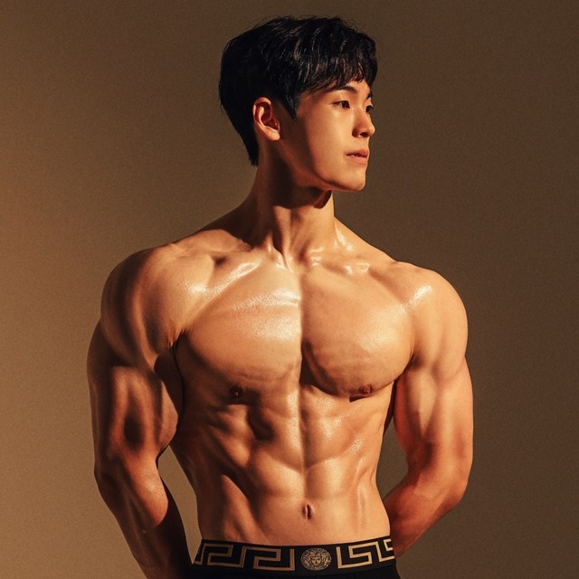 이건우 프로필